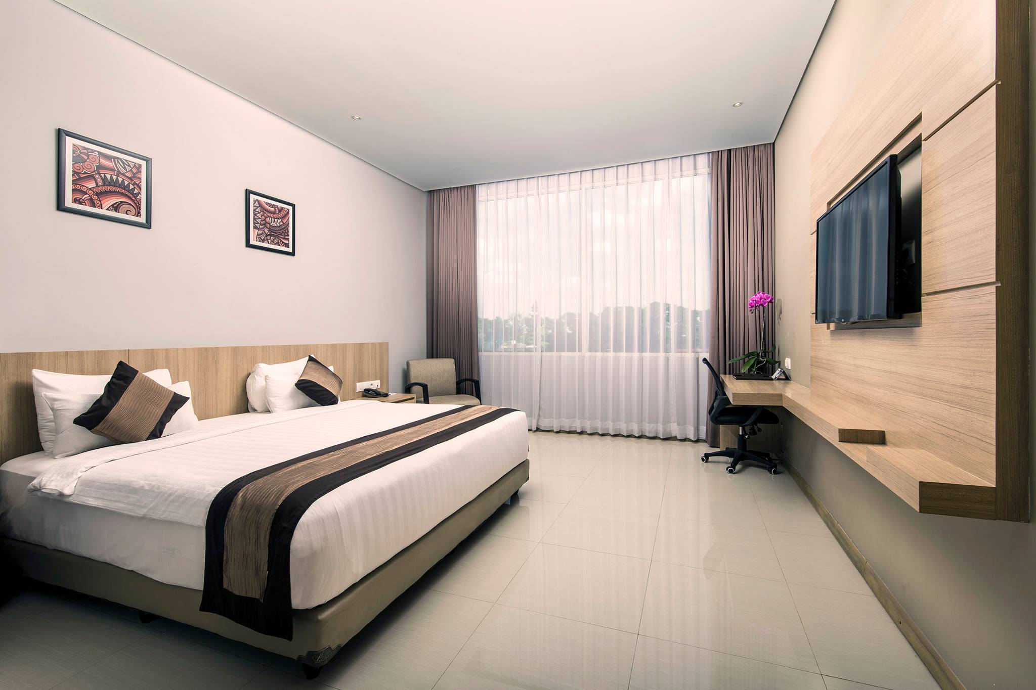 Grand Tjokro Hotel