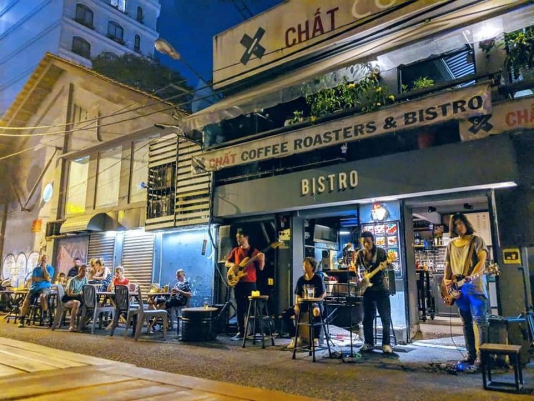 Chat Coffee Roasters & Bistro